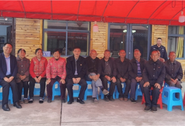 敬老愛(ài)老  共享小康——貴州陽(yáng)光產(chǎn)權(quán)交易所開展志愿服務(wù)活動(dòng)